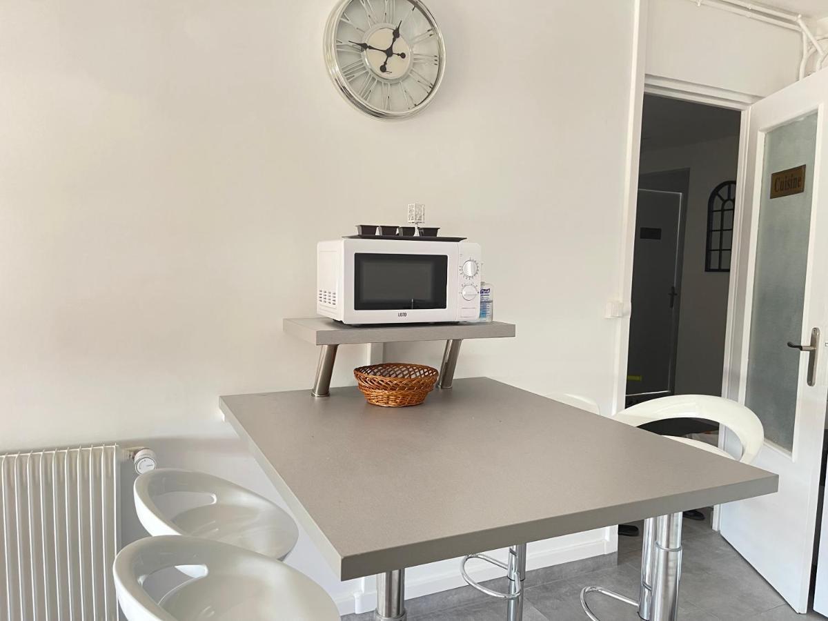 Ferienwohnung Votre Cocon Parfait A 9 Min D'Eurexpo Et 14 Min Groupama Saint-Priest  Exterior foto